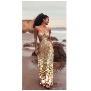 Mac Duggal 6077 Gold Thin Strap Cut Out Gown With Ombre Sequins Size 8